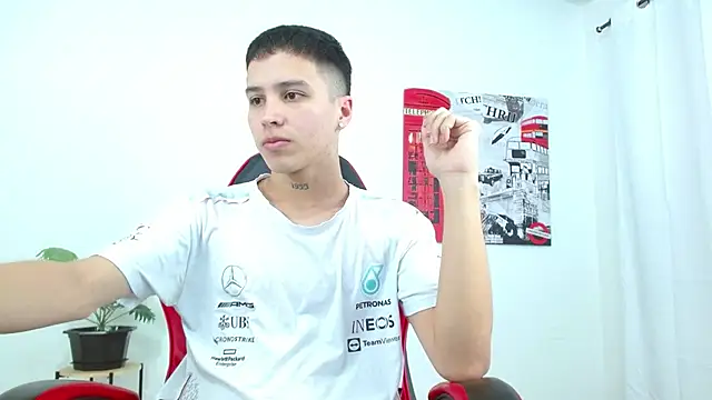 Snapshot of Cumandres18 chatting on 28, 10, 2025 Cumandres18 online show from 28, 10, 2025