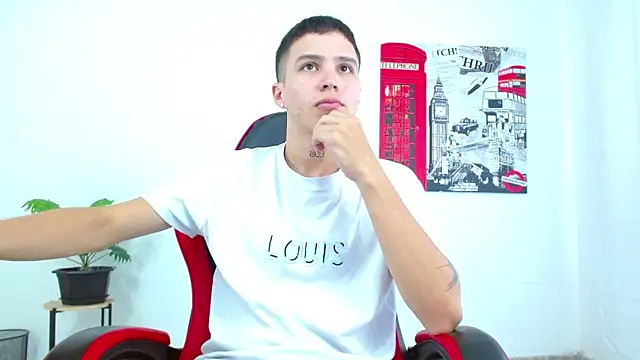 Snapshot of Cumandres18 chatting on 4, 11, 2025 Cumandres18 online show from 4, 11, 2025