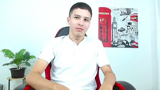 Snapshot of Cumandres18 chatting on 6, 11, 2025 Cumandres18 online show from 6, 11, 2025