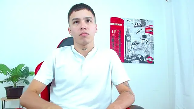 Snapshot of Cumandres18 chatting on 10, 11, 2025 Cumandres18 online show from 10, 11, 2025