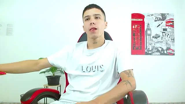 Snapshot of Cumandres18 chatting on 21, 11, 2025 Cumandres18 online show from 21, 11, 2025