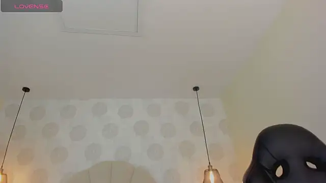 GIANAMILLER6 online show from 17, 12, 2025