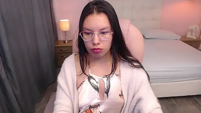 Snapshot of Cherry_summer chatting on 21, 10, 2025 Cherry summer online show from 21, 10, 2025