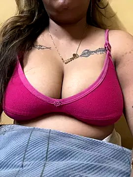 Snapshot of Shiny_HOT01 chatting on 31, 10, 2025 Shiny HOT01 online show from 31, 10, 2025