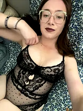 Snapshot of NaughtyNerdyWifey chatting on 12, 11, 2025 NaughtyNerdyWifey online show from 12, 11, 2025