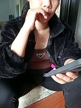 Snapshot of Sweet-Berry89 chatting on 30, 10, 2025 Sweet-Berry89 online show from 30, 10, 2025