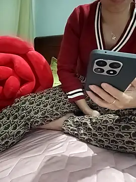 Snapshot of Sweet-Berry89 chatting on 2, 11, 2025 Sweet-Berry89 online show from 2, 11, 2025