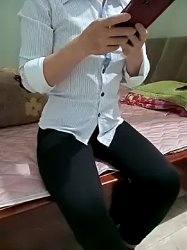 Snapshot of Sweet-Berry89 chatting on 6, 11, 2025 Sweet-Berry89 online show from 6, 11, 2025