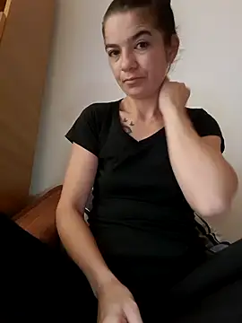 alinaalinutzq online show from 2, 11, 2025