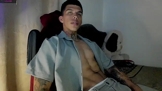 Snapshot of Savajelust chatting on 30, 11, 2025 Savajelust online show from 30, 11, 2025