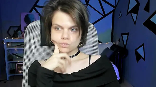 EllieMurler online show from 3, 10, 2025