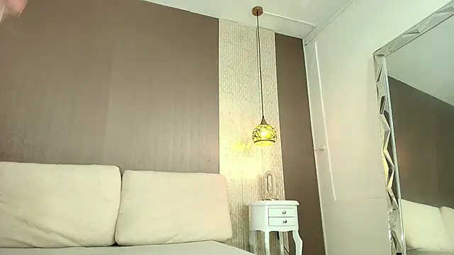 Tiifany Baker online show from 18, 2, 2026