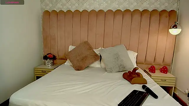 Snapshot of candyclair1 chatting on 22, 4, 2026 candyclair1 online show from 22, 4, 2026