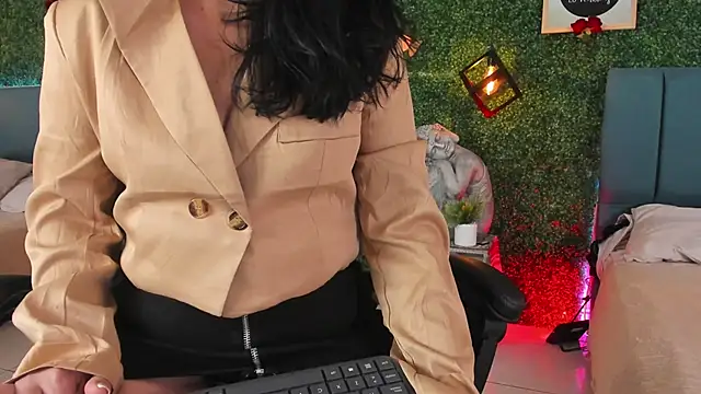 Linagh  online show from 9, 2, 2026