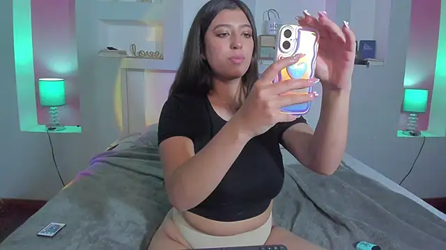 Bella  Lane online show from 16, 10, 2025