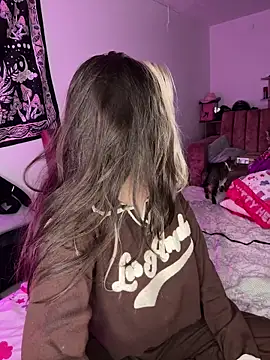 Bella  Lane online show from 28, 2, 2026