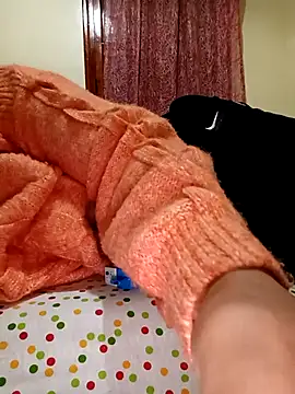 Mroma89six online show from 4, 12, 2025