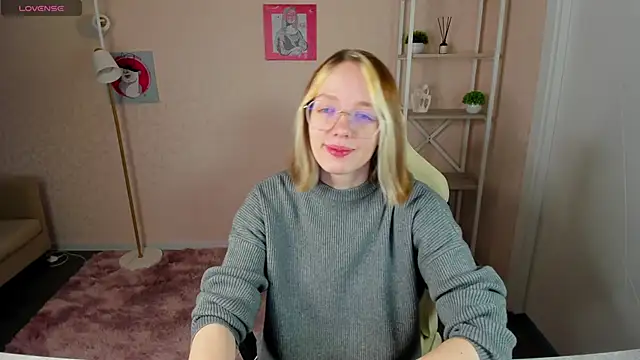 R0cket bunny online show from 4, 10, 2025