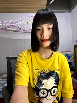 Snapshot of andymi1 chatting on 23, 9, 2025 andymi1 online show from 23, 9, 2025
