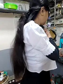 Queen Nightt online show from 14, 10, 2025