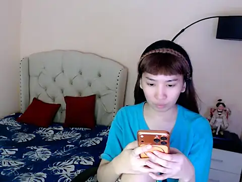 Snapshot of ShantalFoxxy_ chatting on 7, 7, 2026 ShantalFoxxy online show from 7, 7, 2026