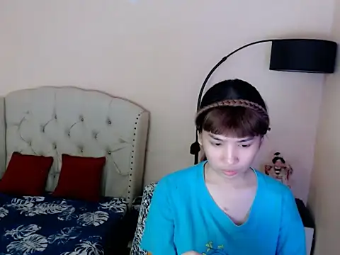 Snapshot of ShantalFoxxy_ chatting on 17, 7, 2026 ShantalFoxxy online show from 17, 7, 2026