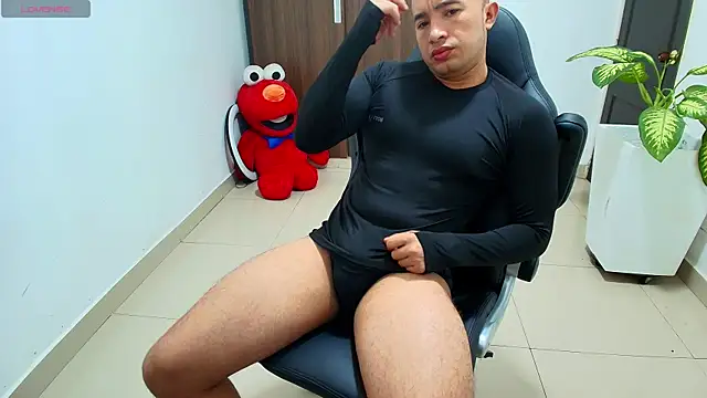 sebastian oconnor77 online show from 28, 9, 2025