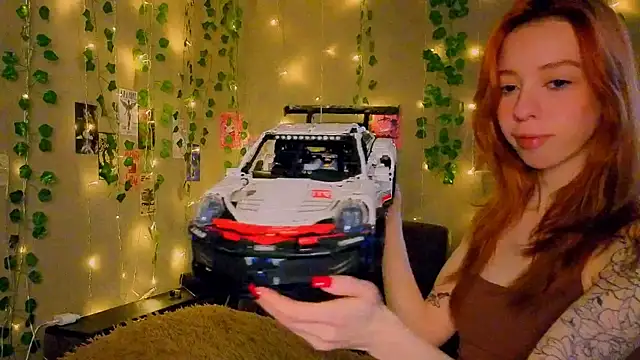 Lori Williams online show from 13, 3, 2026