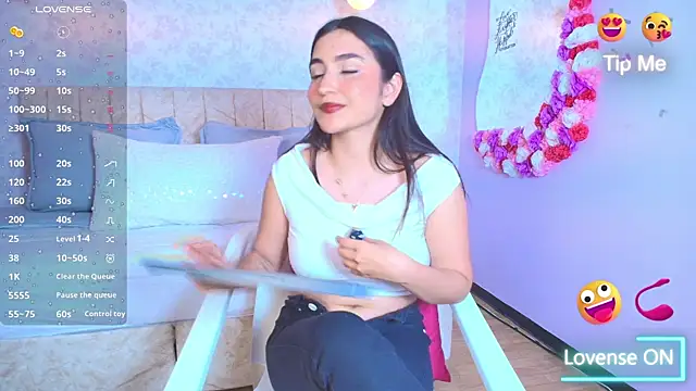 Snapshot of sweet_artemiis chatting on 19, 9, 2025 sweet artemiis online show from 19, 9, 2025