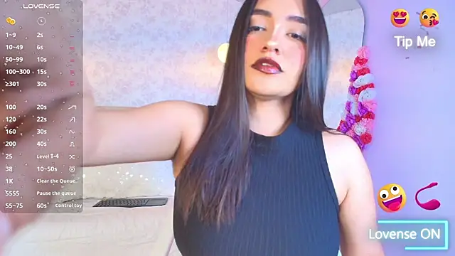 Snapshot of sweet_artemiis chatting on 4, 10, 2025 sweet artemiis online show from 4, 10, 2025