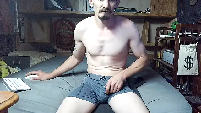 Snapshot of mike42088 chatting on 16, 5, 2026 mike42088 online show from 16, 5, 2026