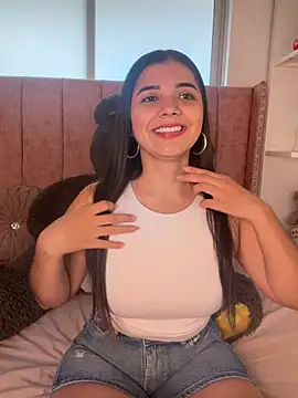 Snapshot of salomecute21 chatting on 8, 7, 2026 salomecute21 online show from 8, 7, 2026