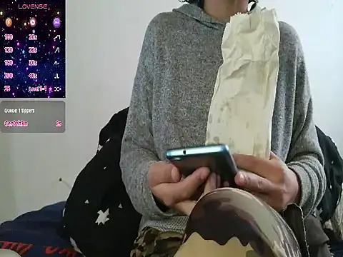 Natzu Choi online show from 7, 11, 2025