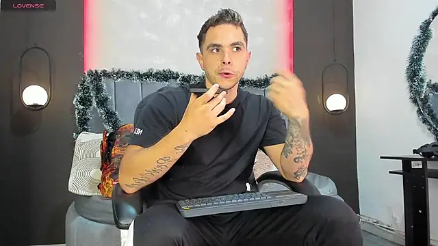 Liam walk  online show from 27, 11, 2025