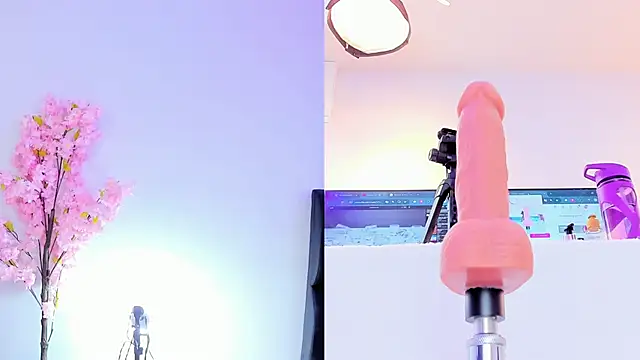 Snapshot of maily_zanss chatting on 13, 2, 2026 maily zanss online show from 13, 2, 2026