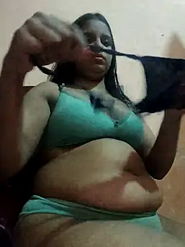 Snapshot of Maahhii_2 chatting on 21, 5, 2026 Maahhii 2 online show from 21, 5, 2026
