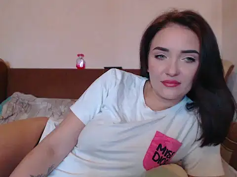 Snapshot of Veronica-Luxs chatting on 7, 10, 2025 Veronica-Luxs online show from 7, 10, 2025