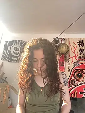 Snapshot of RavennMoonn chatting on 28, 10, 2025 RavennMoonn online show from 28, 10, 2025