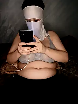 Snapshot of Lamia_Queen_ chatting on 8, 10, 2025 Lamia Queen online show from 8, 10, 2025