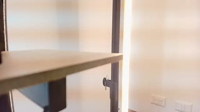 Snapshot of zarah_andrew__ chatting on 29, 9, 2025 zarah andrew online show from 29, 9, 2025