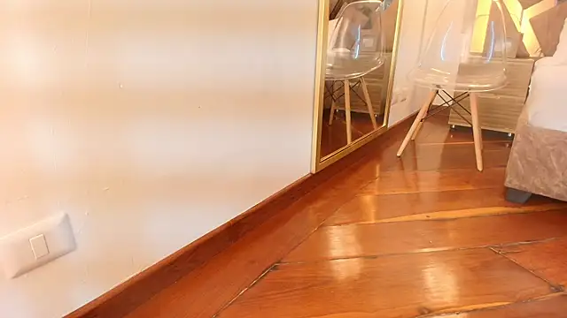 Snapshot of zarah_andrew__ chatting on 15, 10, 2025 zarah andrew online show from 15, 10, 2025