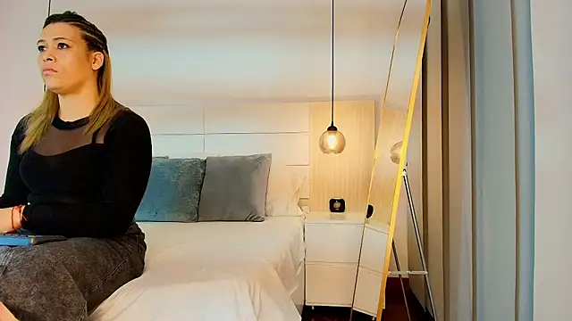 Snapshot of zarah_andrew__ chatting on 29, 11, 2025 zarah andrew online show from 29, 11, 2025