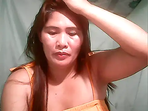 Snapshot of Juicy_69xx chatting on 3, 10, 2025 Juicy 69xx online show from 3, 10, 2025