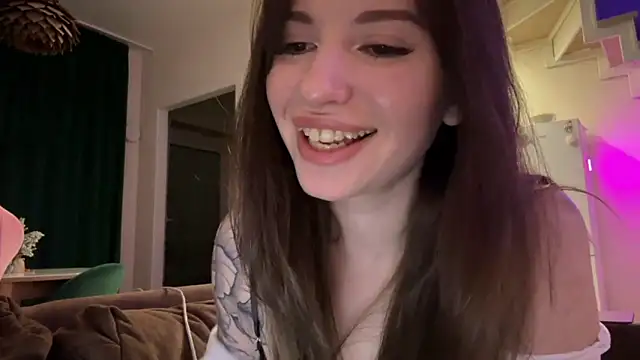 Snapshot of Voytinyme chatting on 12, 11, 2025 Voytinyme online show from 12, 11, 2025