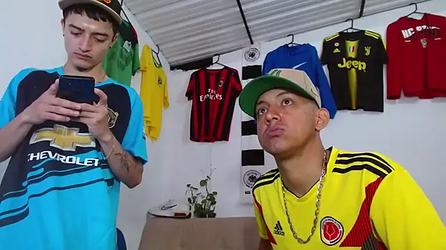 Snapshot of skinny23cm chatting on 11, 2, 2026 skinny23cm online show from 11, 2, 2026