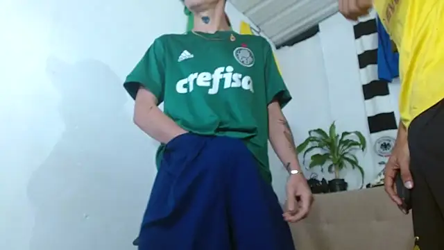 Snapshot of skinny23cm chatting on 15, 2, 2026 skinny23cm online show from 15, 2, 2026