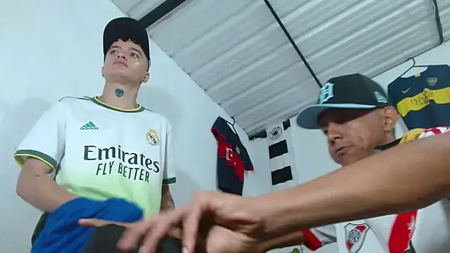 skinny23cm online show from 15, 3, 2026