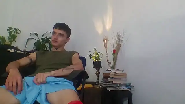 Snapshot of skinny23cm chatting on 26, 4, 2026 skinny23cm online show from 26, 4, 2026