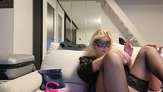 Snapshot of bellemasquer chatting on 22, 2, 2026 bellemasquer online show from 22, 2, 2026