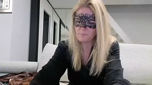 Snapshot of bellemasquer chatting on 26, 2, 2026 bellemasquer online show from 26, 2, 2026